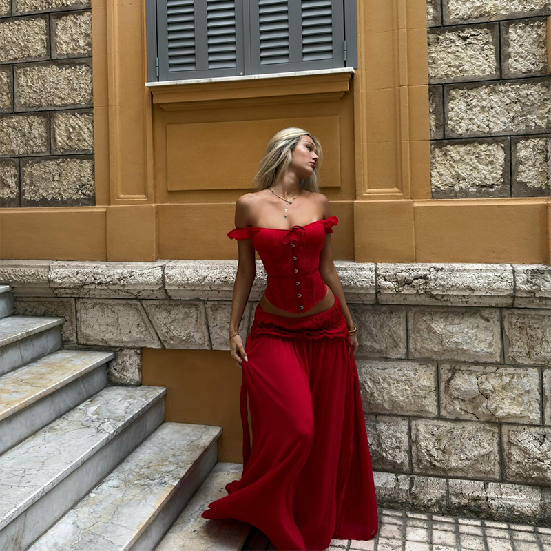 Chic Red Off Shoulder Corset T - Elastic Lace Trim recension och pris