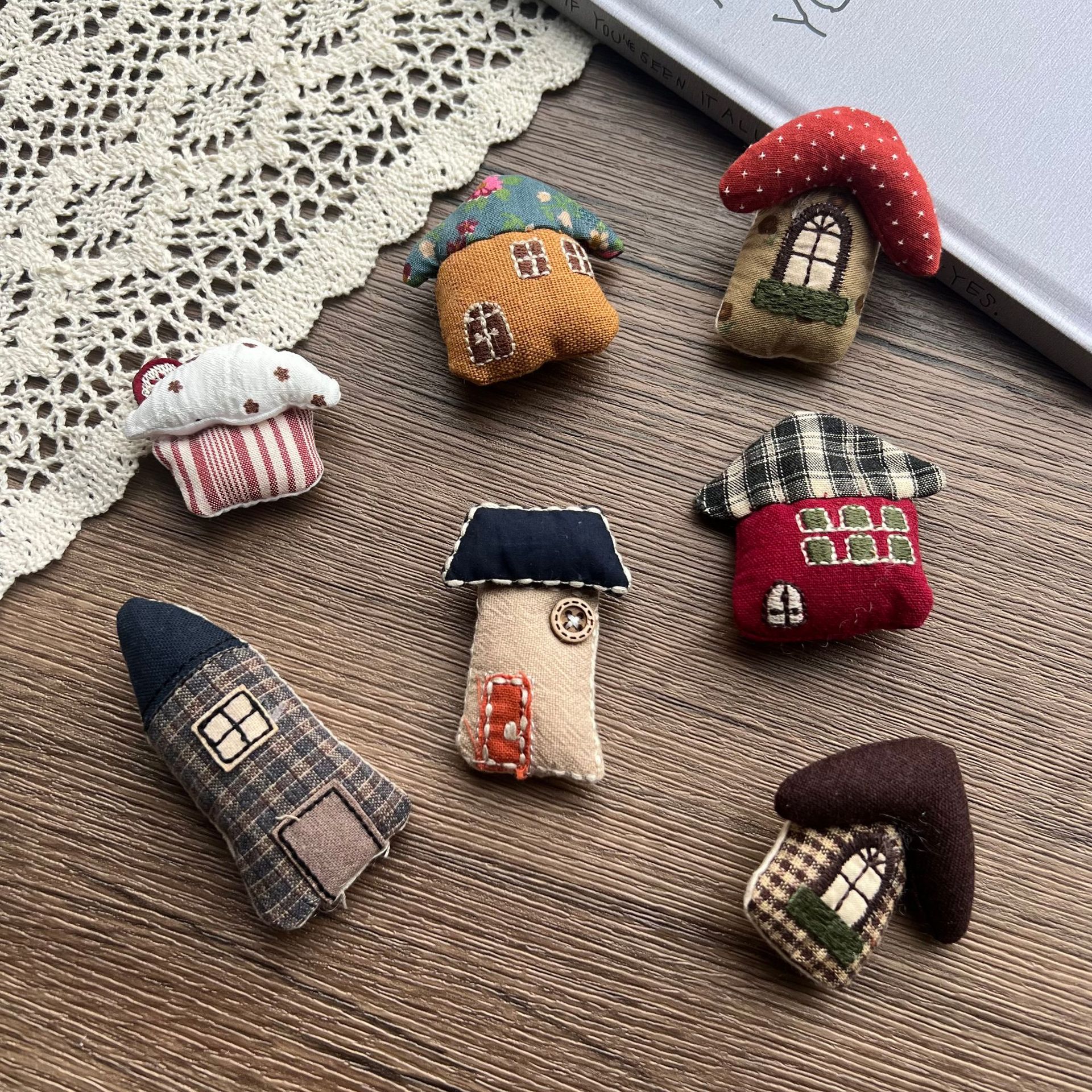 Stuffed Fabric Mushroom House  - Craft Embellishment recension och pris