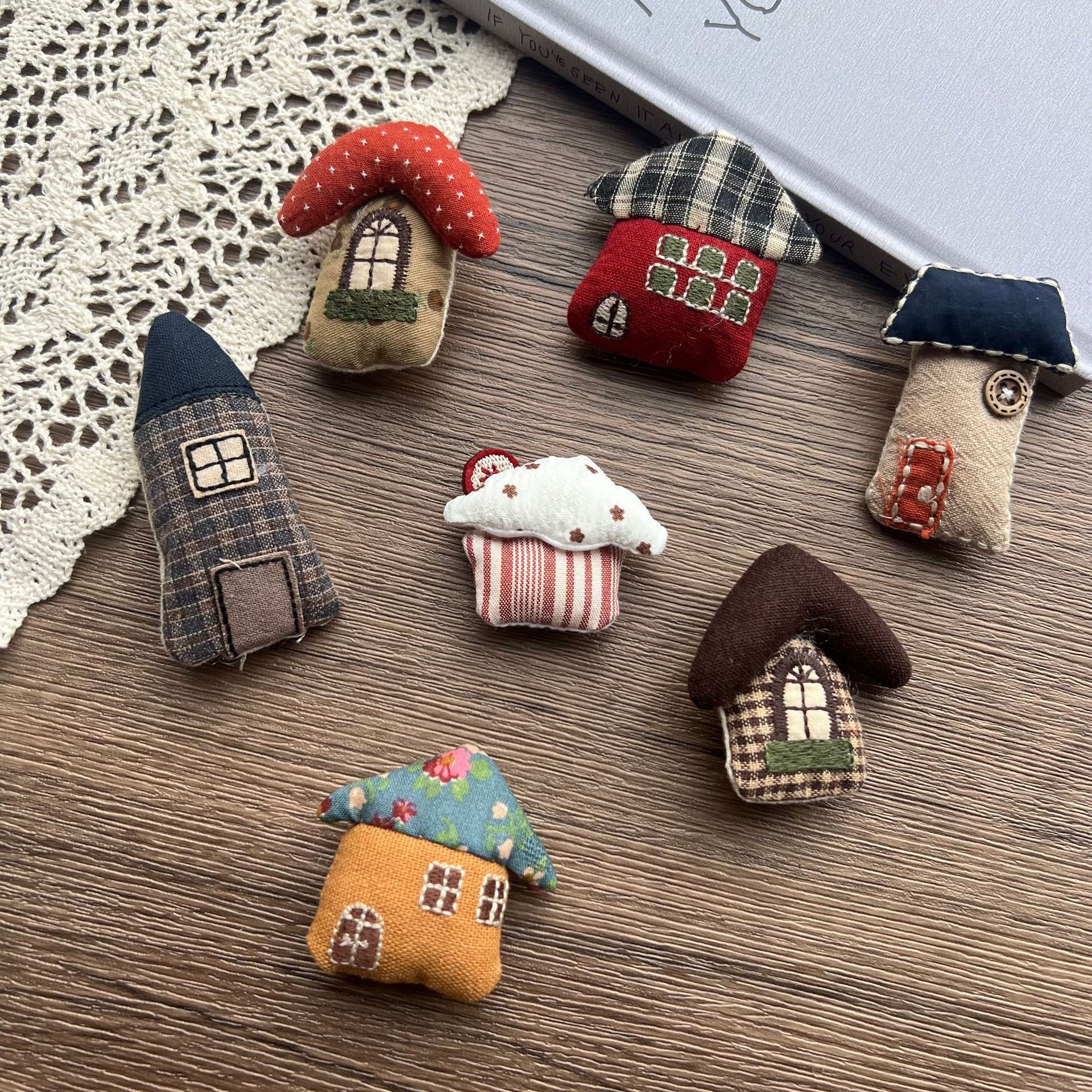 Stuffed Fabric Mushroom House  - Craft Embellishment recension och pris