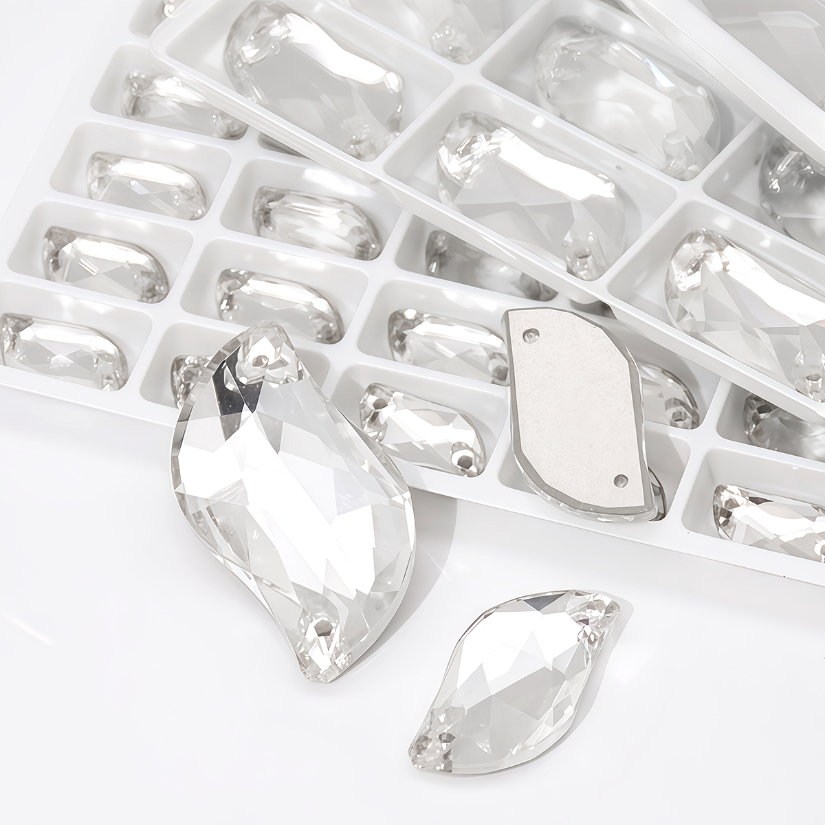 S Shape Sew On Rhinestone Crys - Sew On Rhinestone recension och pris