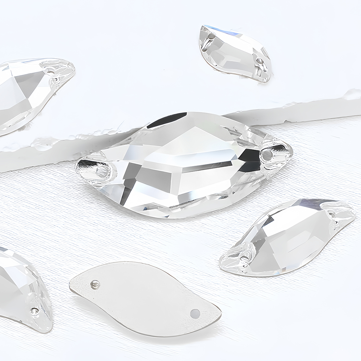 S Shape Sew On Rhinestone Crys - Sew On Rhinestone recension och pris