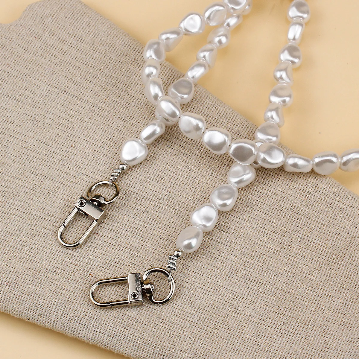 Mobile Phone Lanyard Luxury Pe - Pearl Trim Chain recension och pris