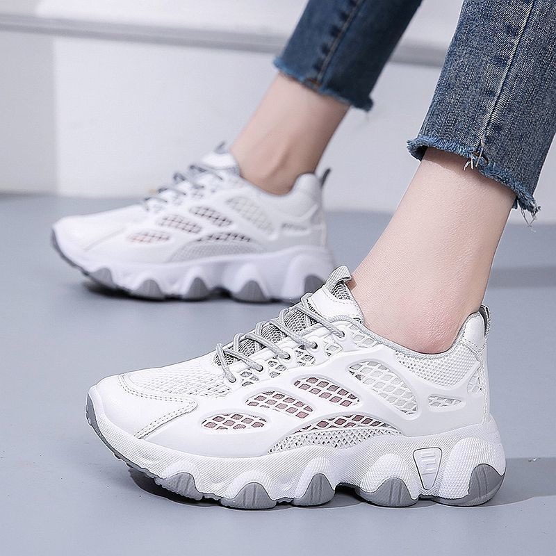 Breathable Mesh Chunky Sneaker - Guipure Lace Panel recension och pris