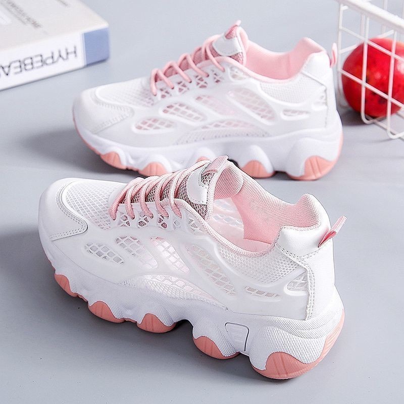 Breathable Mesh Chunky Sneaker - Guipure Lace Panel recension och pris
